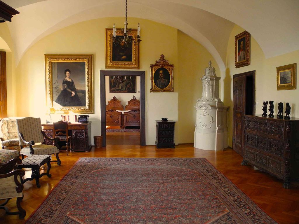 Burg Bernstein Hotel Ruang foto