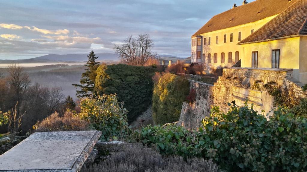 Burg Bernstein Hotel Bagian luar foto